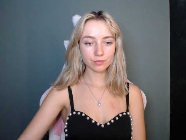 LuciaGlow live cam on BongaCams