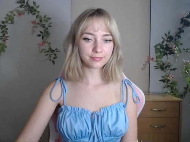 LuciaGlow live cam on BongaCams