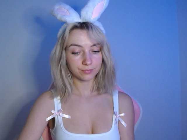 LuciaGlow live cam on BongaCams