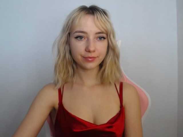 LuciaGlow live cam on BongaCams