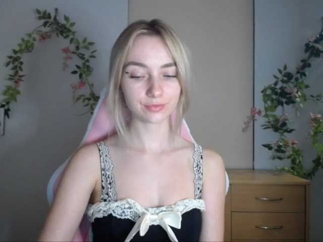 LuciaGlow live cam on BongaCams