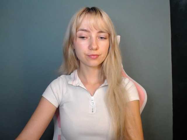 LuciaGlow live cam on BongaCams