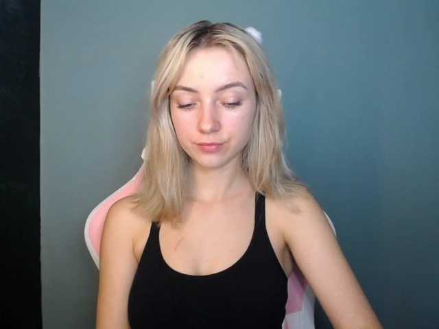 LuciaGlow live cam on BongaCams