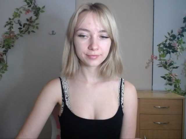 LuciaGlow live cam on BongaCams