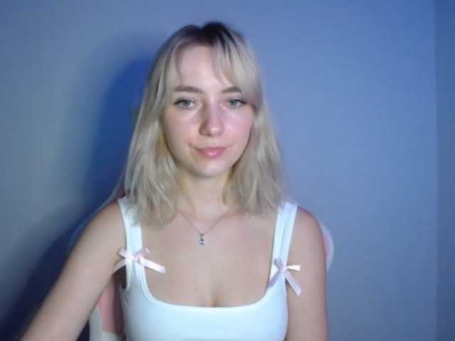LuciaGlow live cam on BongaCams