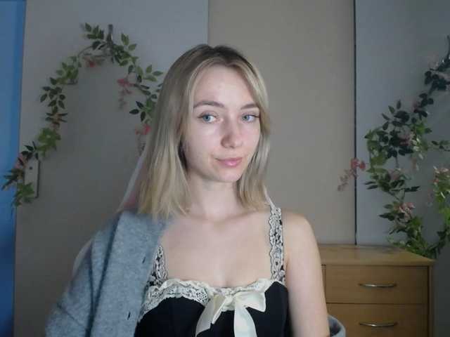 LuciaGlow live cam on BongaCams