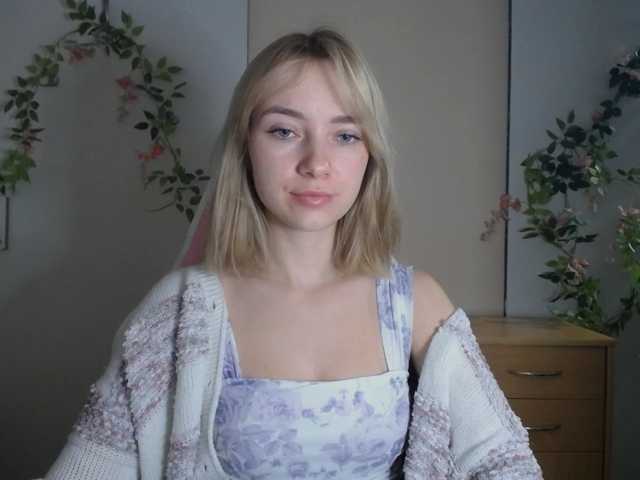 LuciaGlow live cam on BongaCams