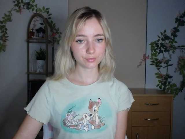 LuciaGlow live cam on BongaCams