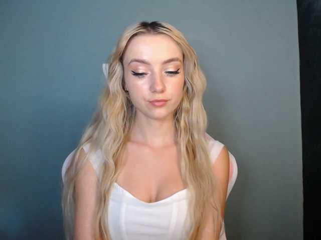 LuciaGlow live cam on BongaCams