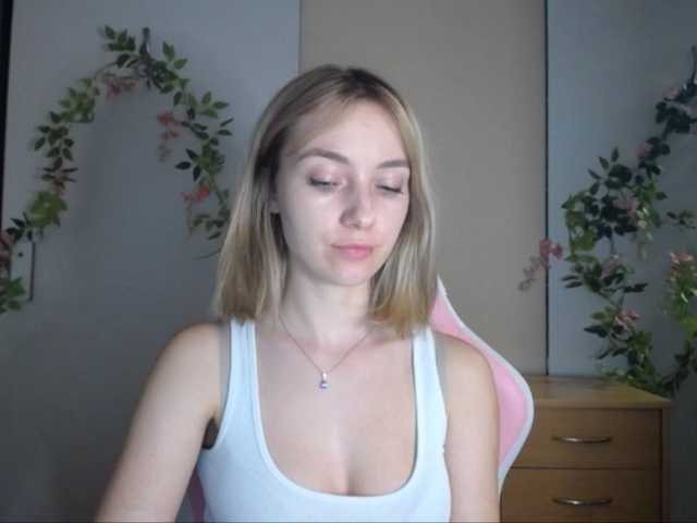 LuciaGlow live cam on BongaCams
