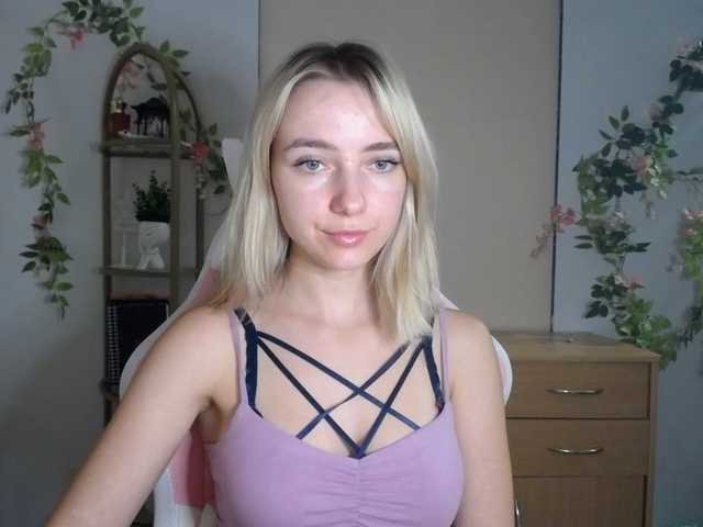LuciaGlow live cam on BongaCams
