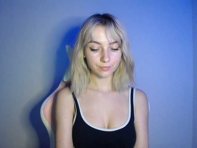 LuciaGlow live cam on BongaCams