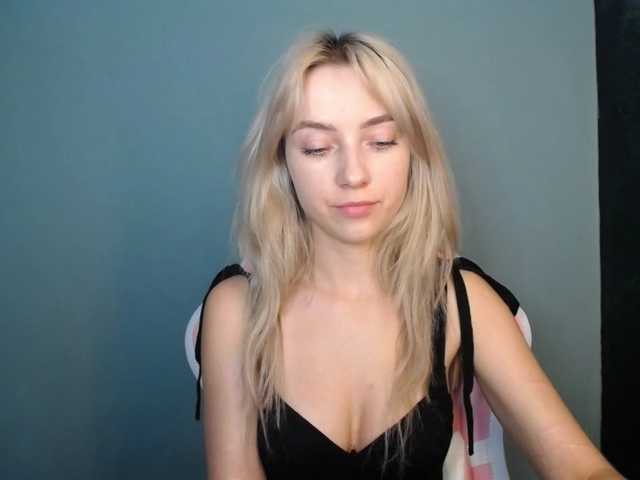 LuciaGlow live cam on BongaCams