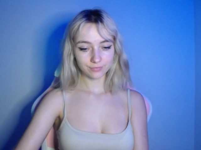 LuciaGlow live cam on BongaCams