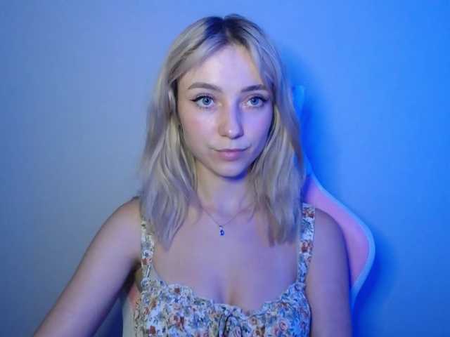 LuciaGlow live cam on BongaCams