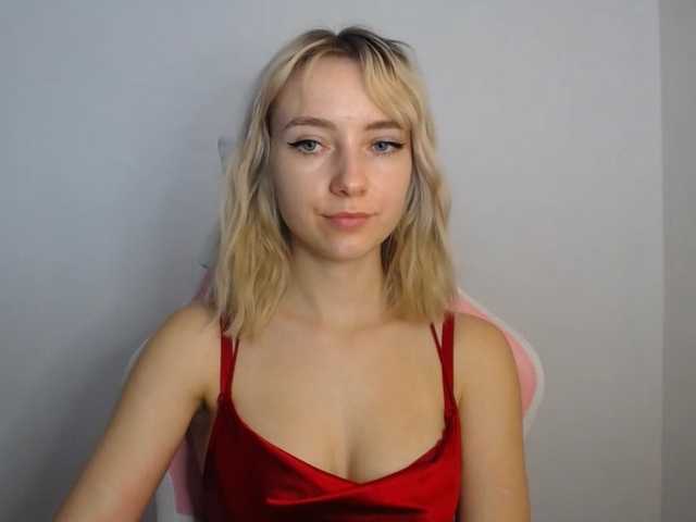 LuciaGlow live cam on BongaCams