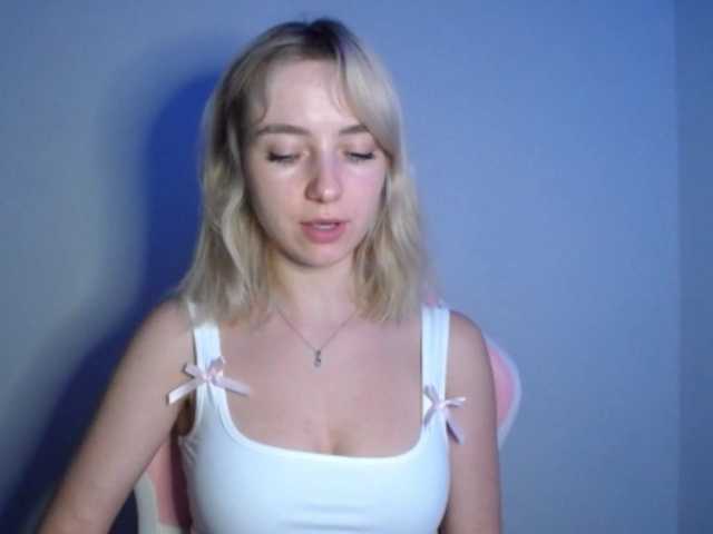 LuciaGlow live cam on BongaCams