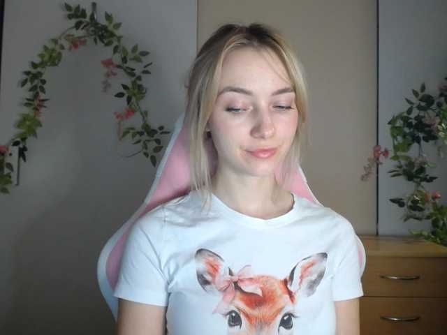 LuciaGlow live cam on BongaCams