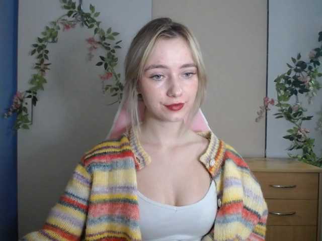 LuciaGlow live cam on BongaCams