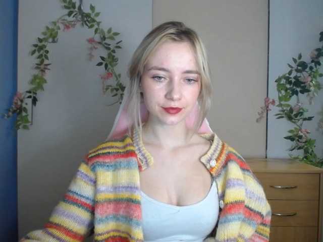 LuciaGlow live cam on BongaCams