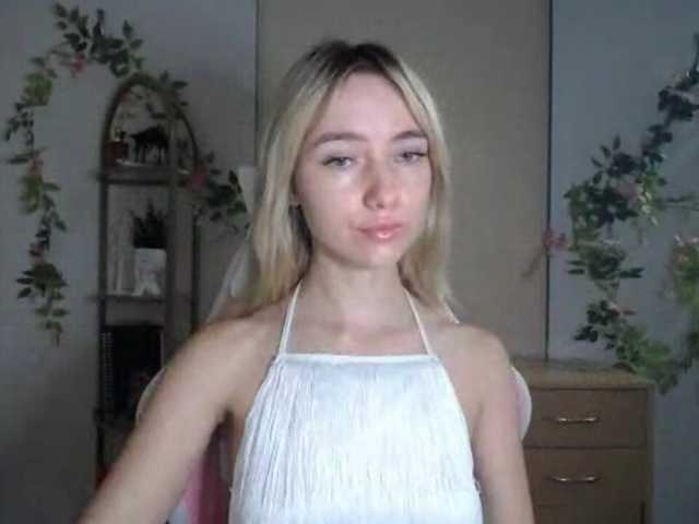 LuciaGlow live cam on BongaCams