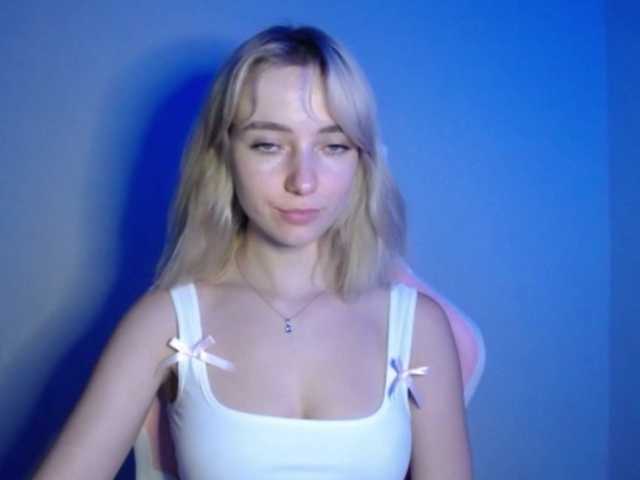 LuciaGlow live cam on BongaCams