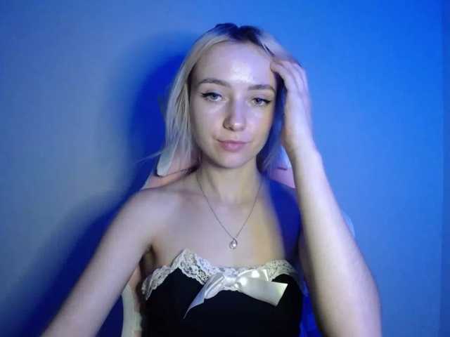 LuciaGlow live cam on BongaCams