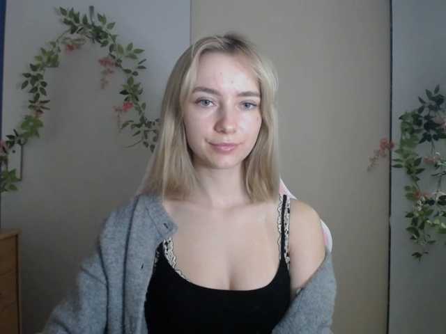 LuciaGlow live cam on BongaCams