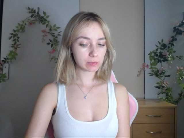 LuciaGlow live cam on BongaCams