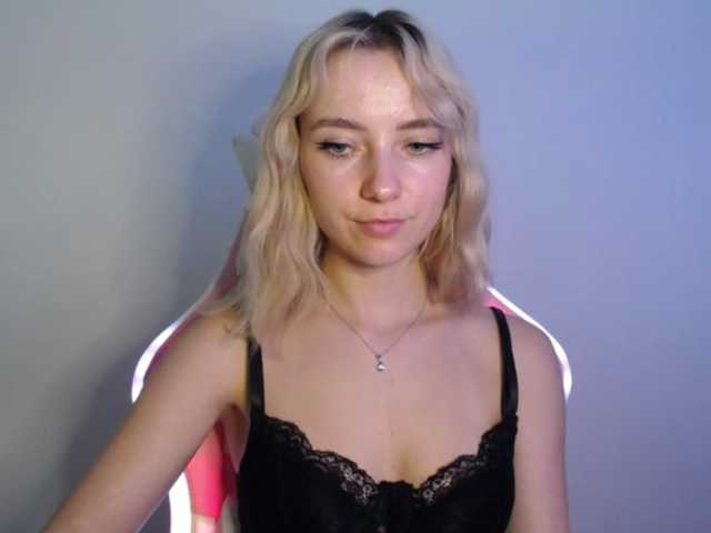 LuciaGlow live cam on BongaCams