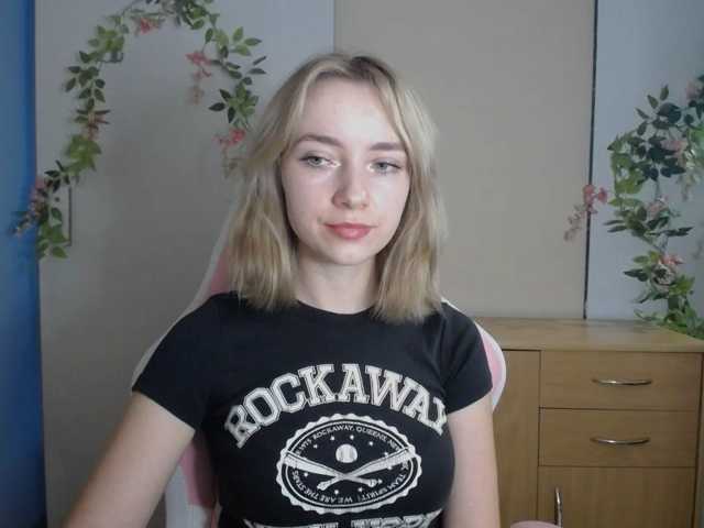 LuciaGlow live cam on BongaCams