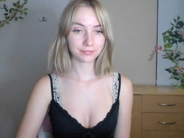 LuciaGlow live cam on BongaCams
