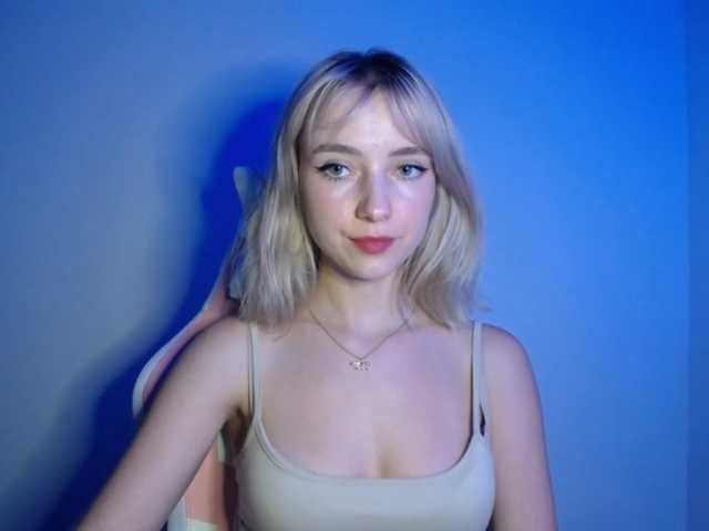 LuciaGlow live cam on BongaCams