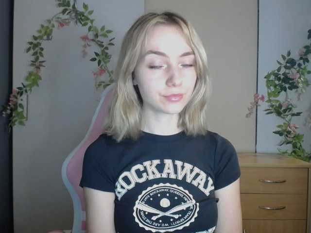 LuciaGlow live cam on BongaCams