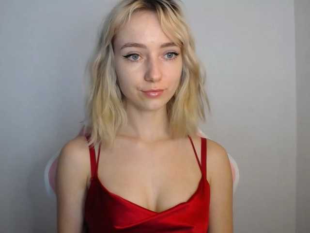 LuciaGlow live cam on BongaCams