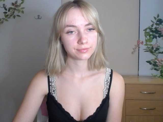 LuciaGlow live cam on BongaCams