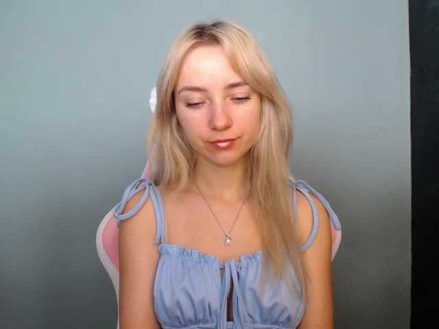 LuciaGlow live cam on BongaCams