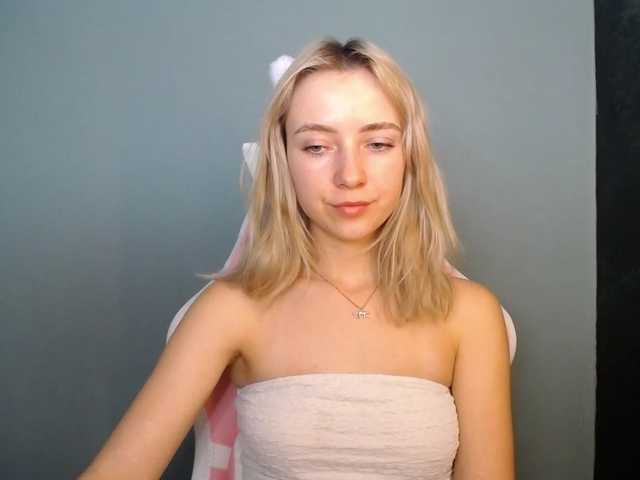 LuciaGlow live cam on BongaCams