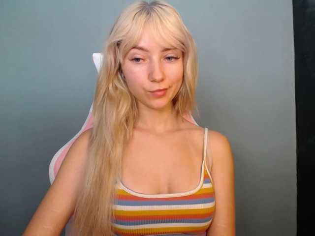 LuciaGlow live cam on BongaCams