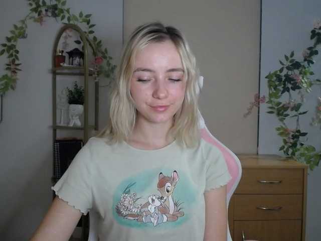 LuciaGlow live cam on BongaCams