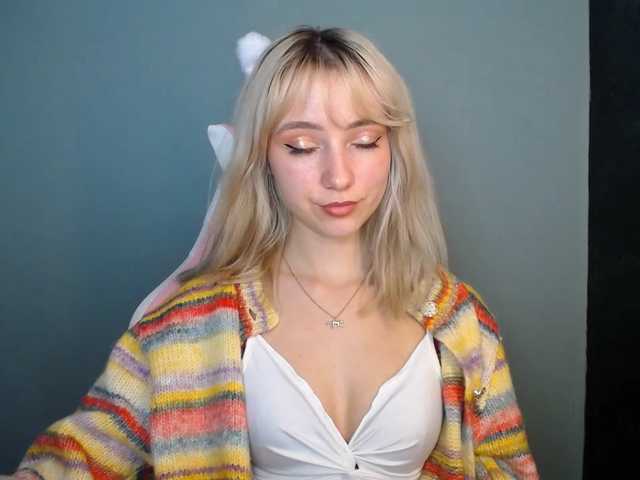 LuciaGlow live cam on BongaCams