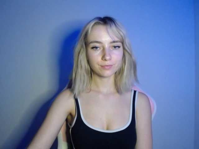 LuciaGlow live cam on BongaCams