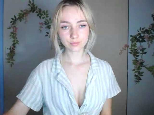 LuciaGlow live cam on BongaCams