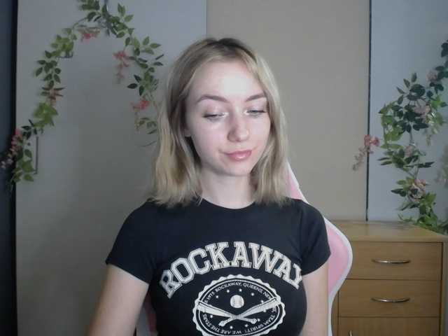 LuciaGlow live cam on BongaCams