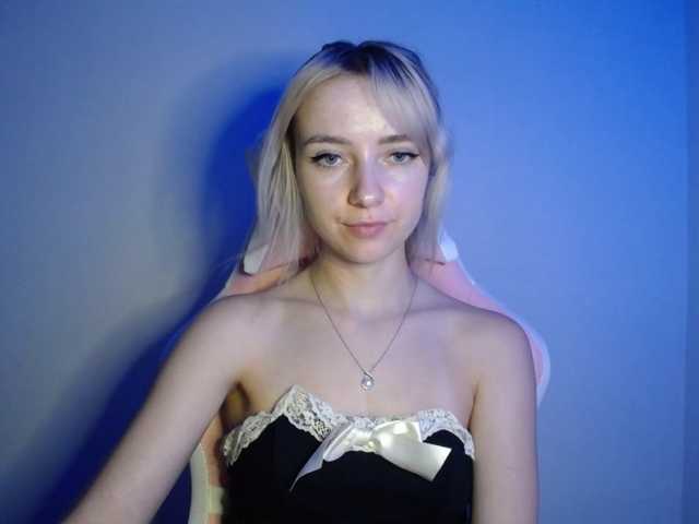LuciaGlow live cam on BongaCams