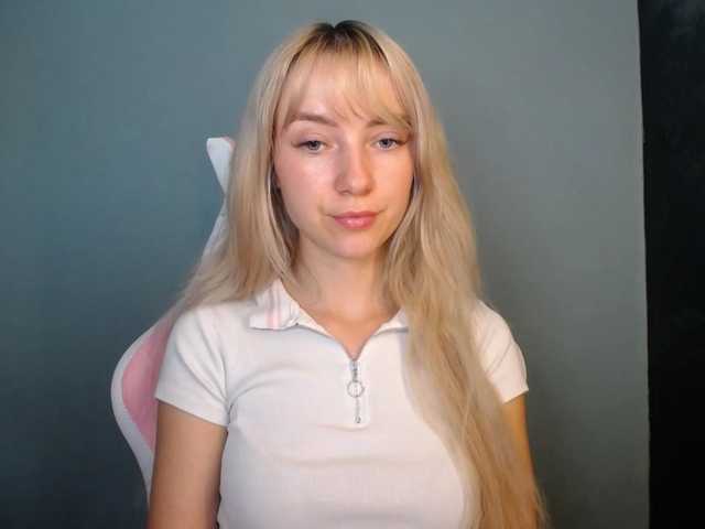 LuciaGlow live cam on BongaCams