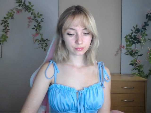 LuciaGlow live cam on BongaCams