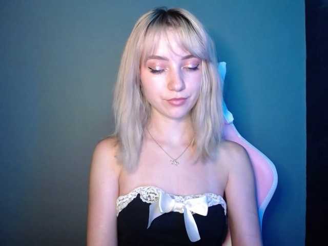 LuciaGlow live cam on BongaCams