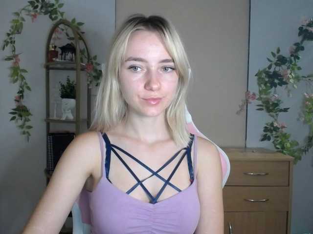LuciaGlow live cam on BongaCams