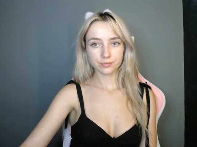 LuciaGlow live cam on BongaCams